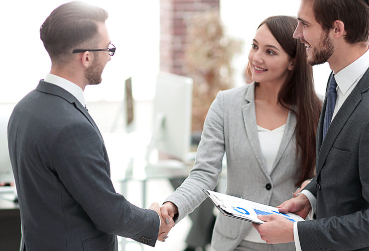9 Powerful Ways To Make A Great First Impression