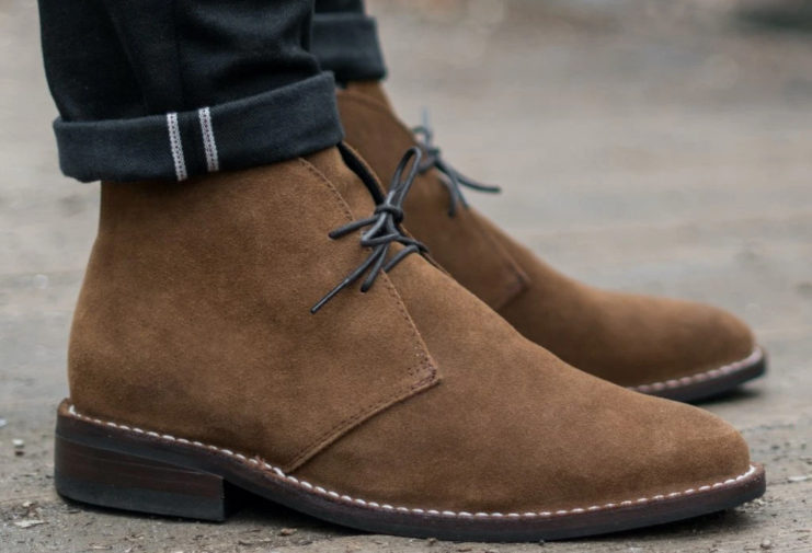 women want men to wear Chukka boots