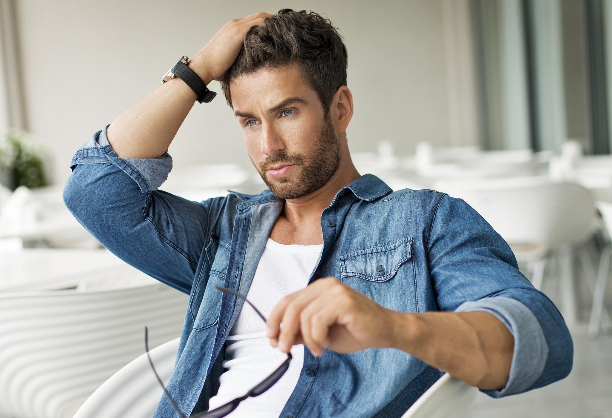men's hair types - hair dye can help a man know how to look young