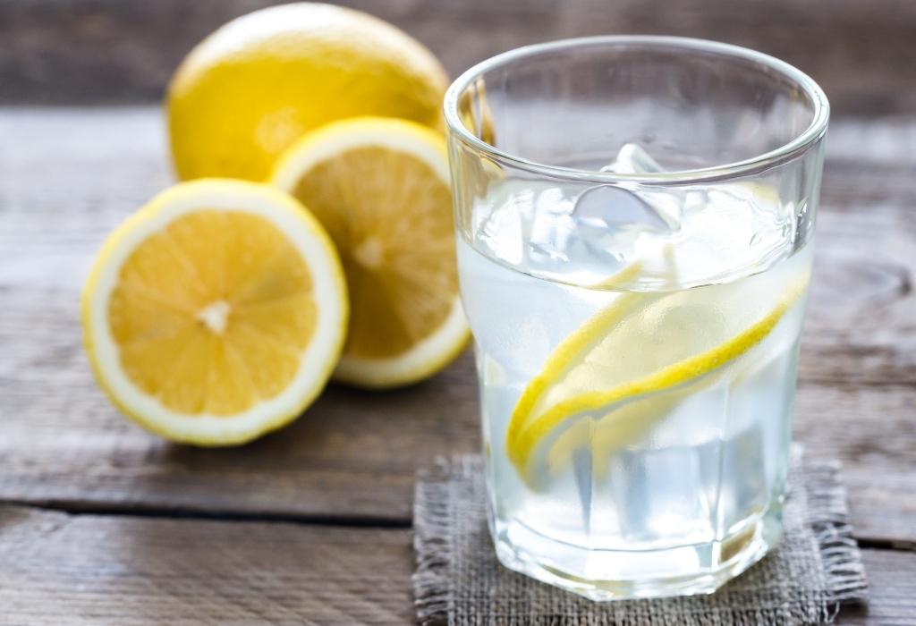 lemon in glass of cool water