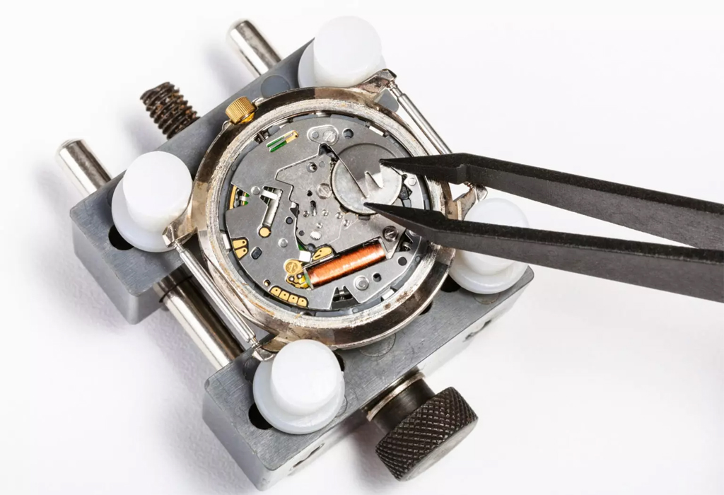a quartz watch is repaired