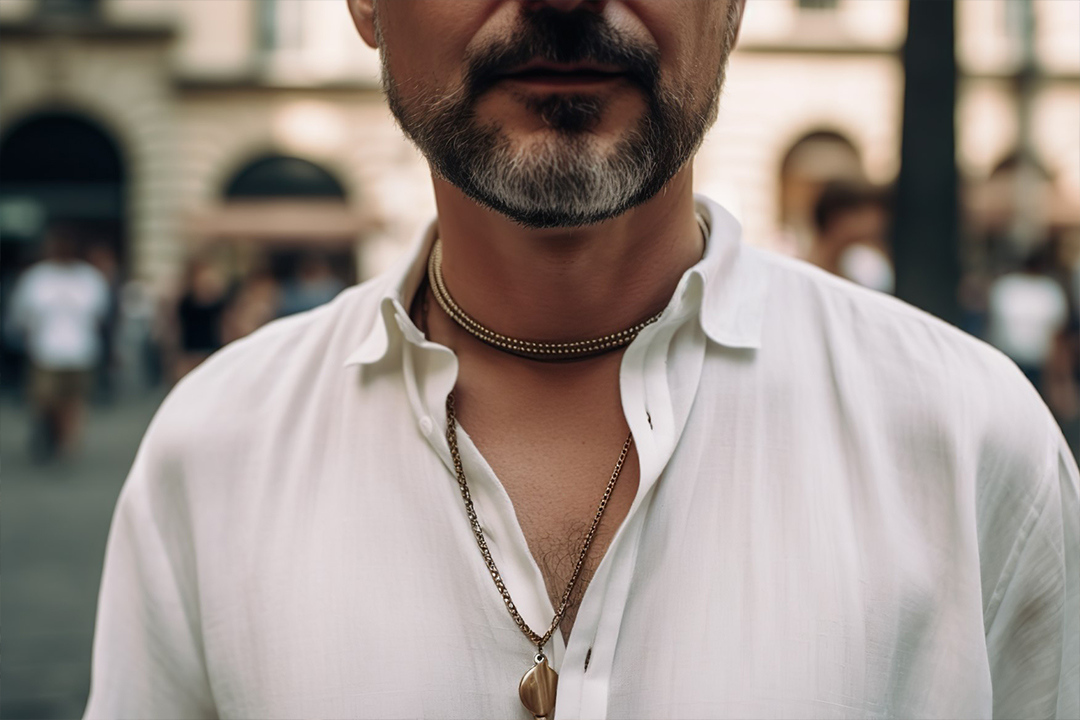 Wie Männer Halsketten tragen: Männlicher Schmuck & Stil